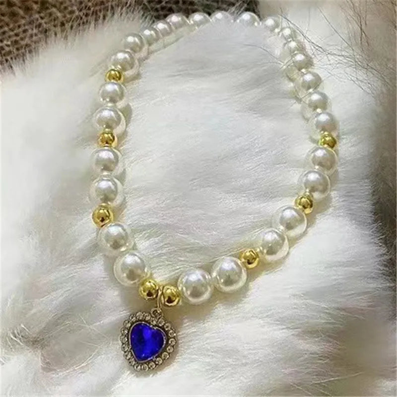 Fashion Pet Heart Pendant Necklace Adjustable Collar Fake Pearls for Dogs Cats Stylish and Comfortable Accessories Pet Supplies