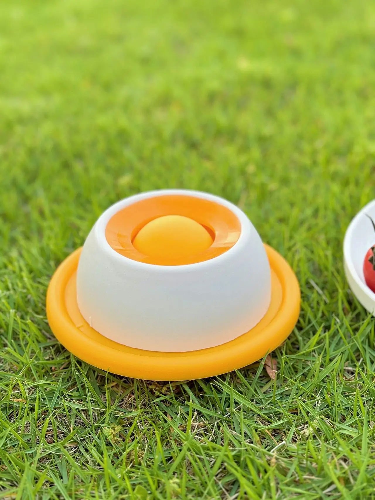 Anti-Spill Slow Food Licking Toy, Interactive Distracting Entertainment Toy, Self-amusing Feeding Tool for Kittens Puppies