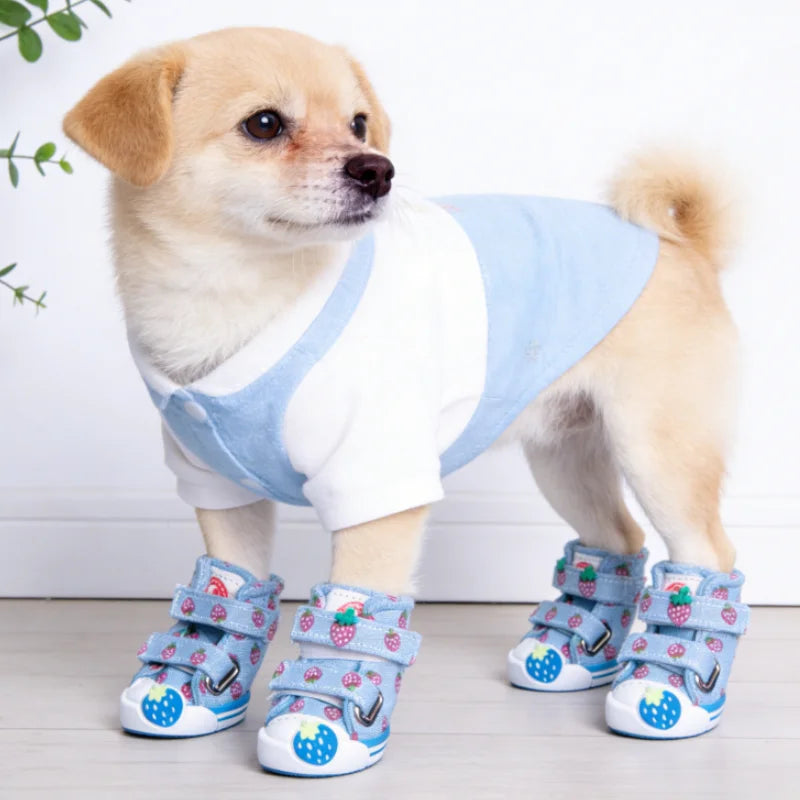 Strawberry Print Dog Canvas Shoes Breathable Dog Sneakers Soft Warm Puppy Footwear Fashion Outdoor Cat Boots Anti-Slip Pet Shoes