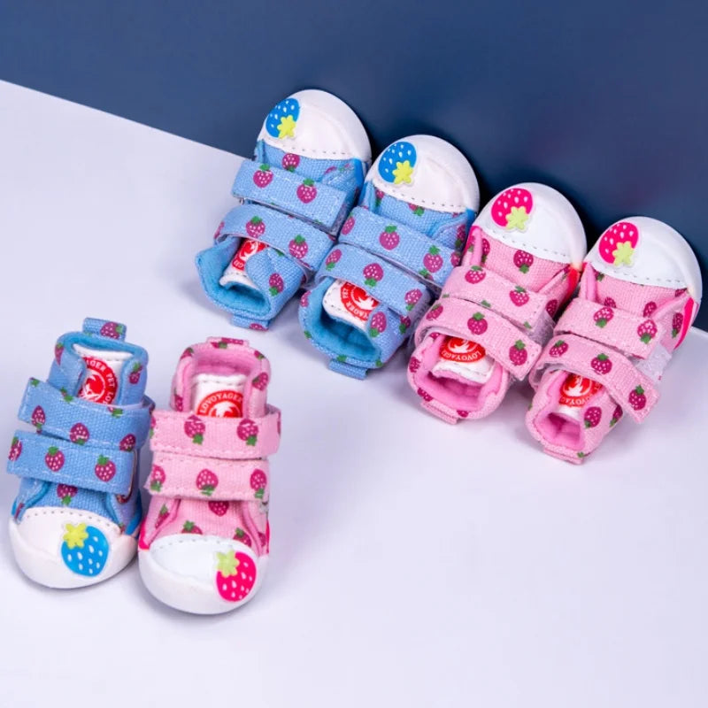 Strawberry Print Dog Canvas Shoes Breathable Dog Sneakers Soft Warm Puppy Footwear Fashion Outdoor Cat Boots Anti-Slip Pet Shoes