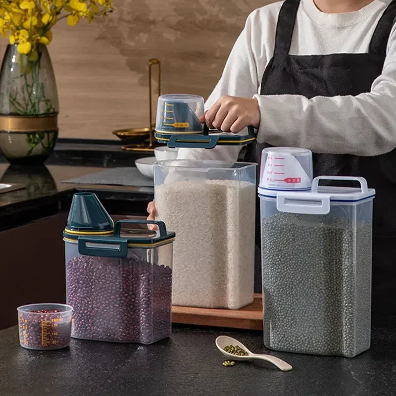 1.5kg/2kg Measuring Cup Food Store Container Dog Cat  Pail Plastic Tank with Moisture-Proof Sealed Jar Pet Supplies Accessories