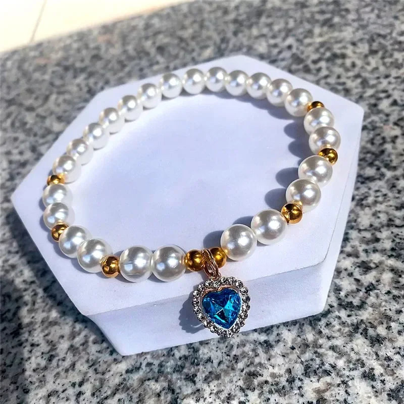 Fashion Pet Heart Pendant Necklace Adjustable Collar Fake Pearls for Dogs Cats Stylish and Comfortable Accessories Pet Supplies
