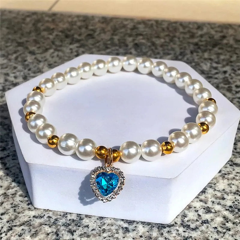 Fashion Pet Heart Pendant Necklace Adjustable Collar Fake Pearls for Dogs Cats Stylish and Comfortable Accessories Pet Supplies