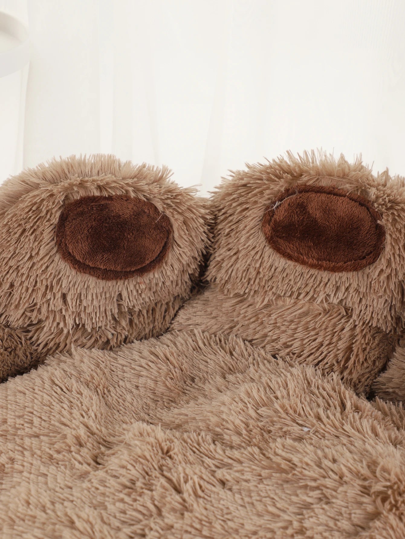 Fluffy Dog Bed Winter Plush Kennel Accessories Pet Products Large Dogs Beds Bedding Sofa Basket Small Mat Cats Big Cushion Puppy