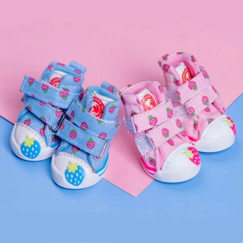 Strawberry Print Dog Canvas Shoes Breathable Dog Sneakers Soft Warm Puppy Footwear Fashion Outdoor Cat Boots Anti-Slip Pet Shoes
