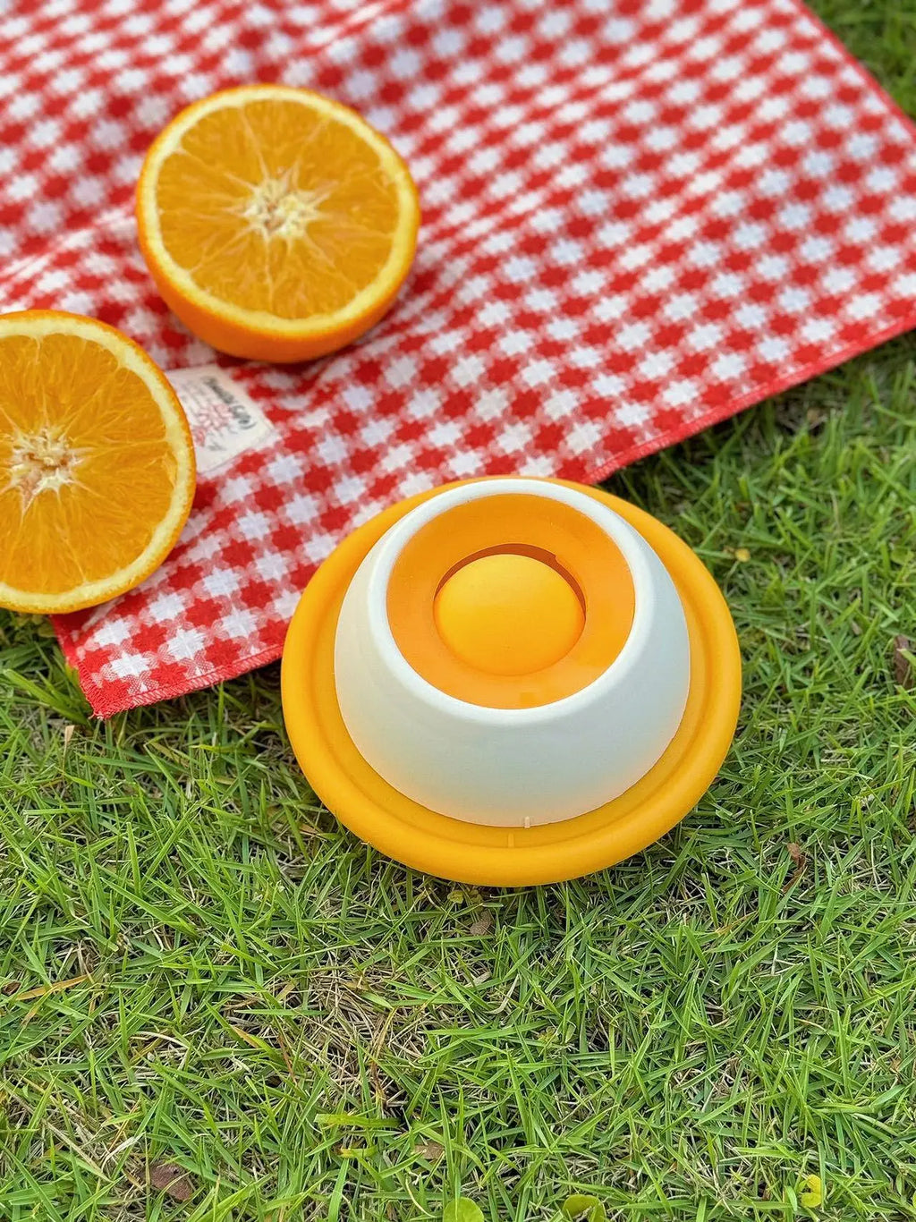 Anti-Spill Slow Food Licking Toy, Interactive Distracting Entertainment Toy, Self-amusing Feeding Tool for Kittens Puppies
