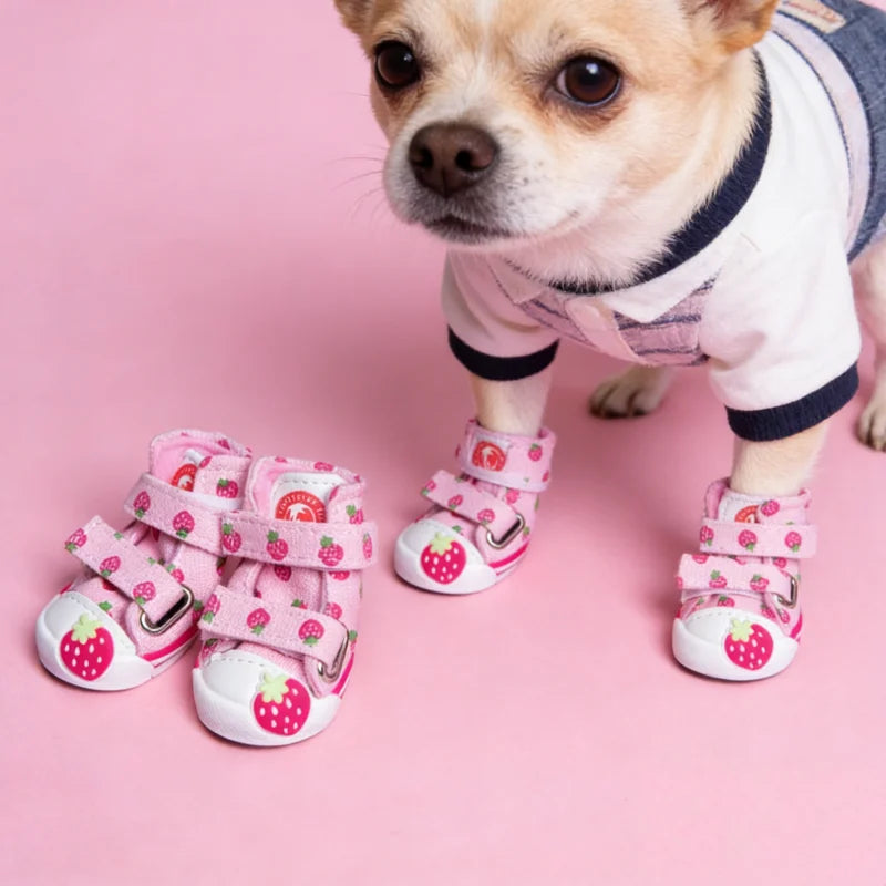 Strawberry Print Dog Canvas Shoes Breathable Dog Sneakers Soft Warm Puppy Footwear Fashion Outdoor Cat Boots Anti-Slip Pet Shoes