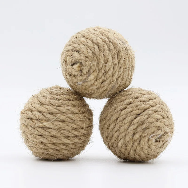 Eco-Friendly 4.5CM Sisal Ball Pet Toy with Sand, Natural Chew Toy for Cats, Biodegradable Fetch Ball