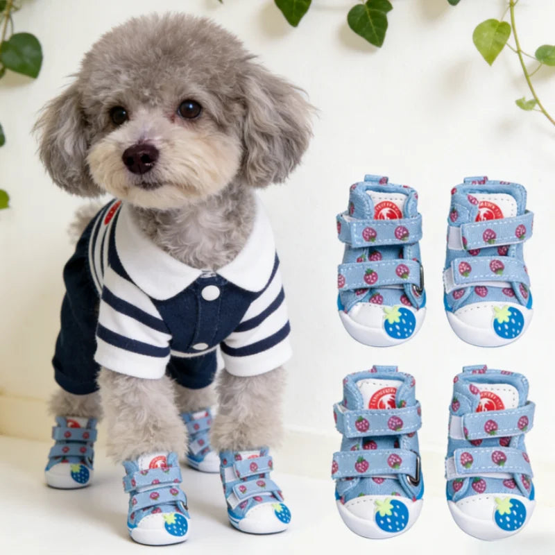 Strawberry Print Dog Canvas Shoes Breathable Dog Sneakers Soft Warm Puppy Footwear Fashion Outdoor Cat Boots Anti-Slip Pet Shoes
