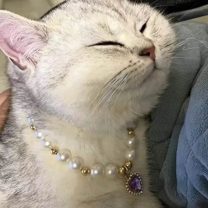 Fashion Pet Heart Pendant Necklace Adjustable Collar Fake Pearls for Dogs Cats Stylish and Comfortable Accessories Pet Supplies