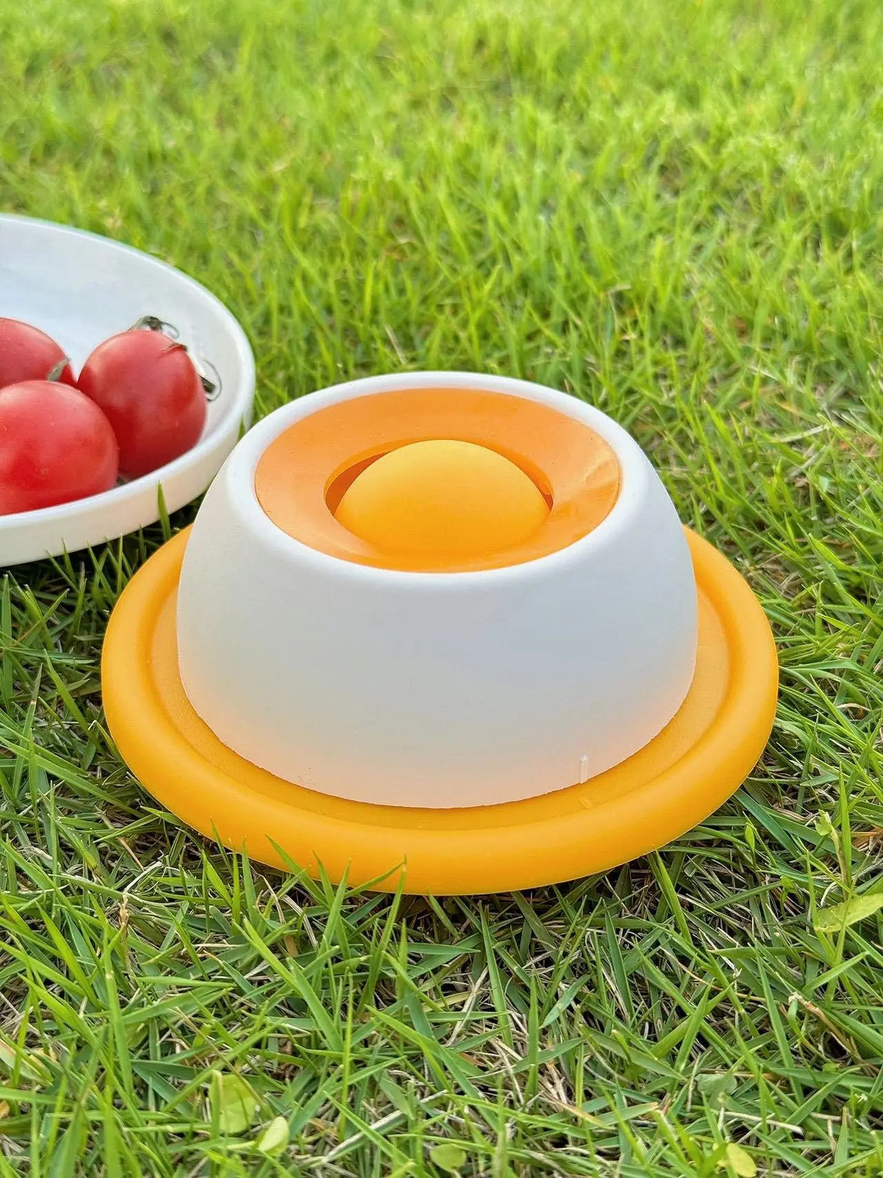Anti-Spill Slow Food Licking Toy, Interactive Distracting Entertainment Toy, Self-amusing Feeding Tool for Kittens Puppies