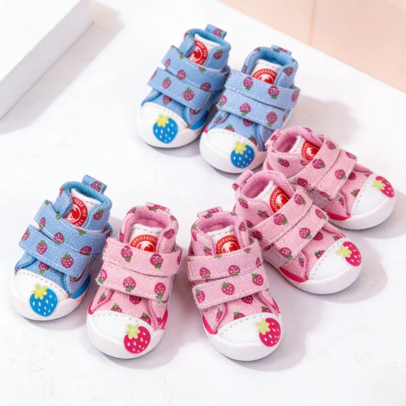 Strawberry Print Dog Canvas Shoes Breathable Dog Sneakers Soft Warm Puppy Footwear Fashion Outdoor Cat Boots Anti-Slip Pet Shoes